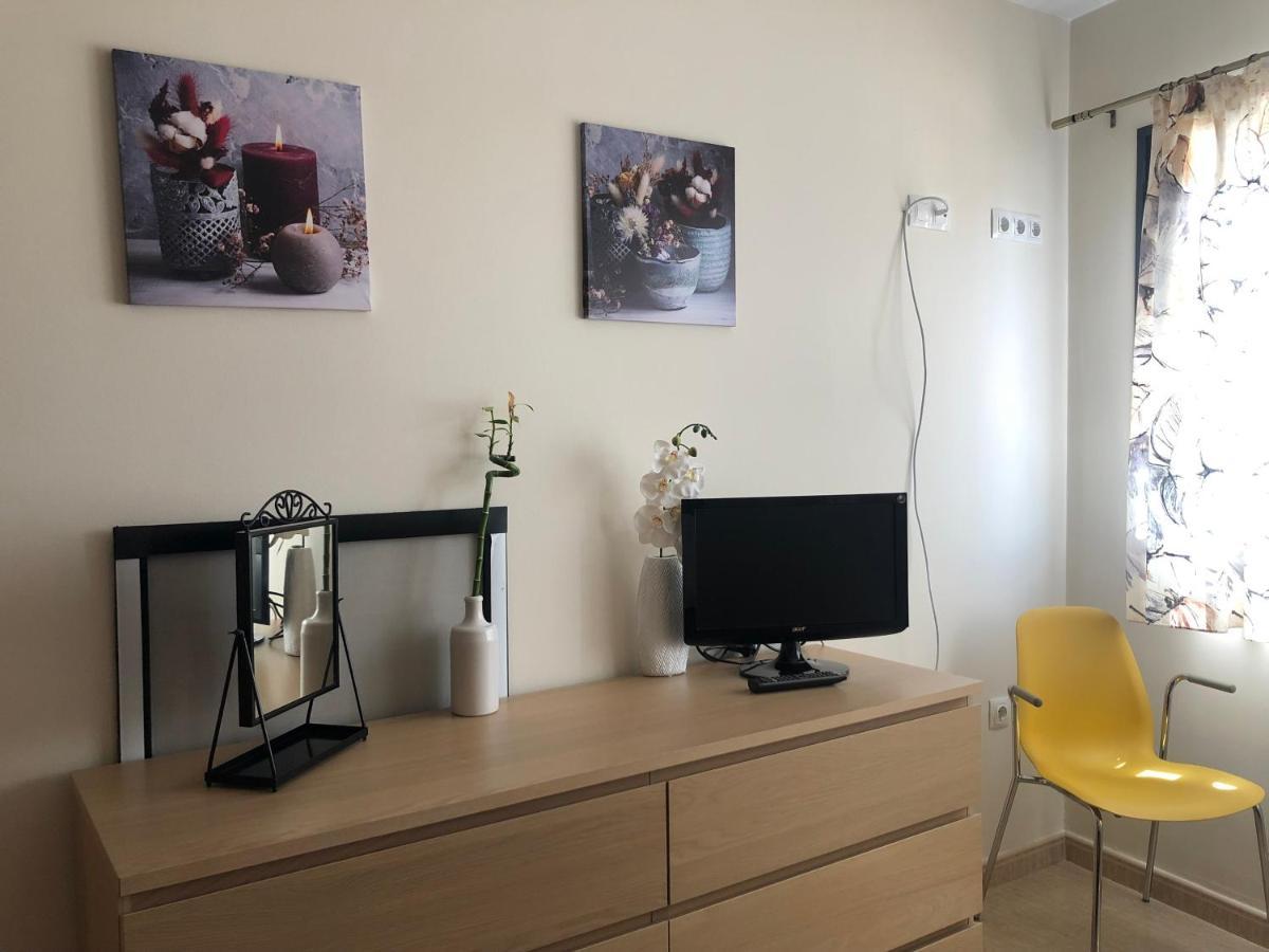 Apartment Bright, Modern In The Heart Of